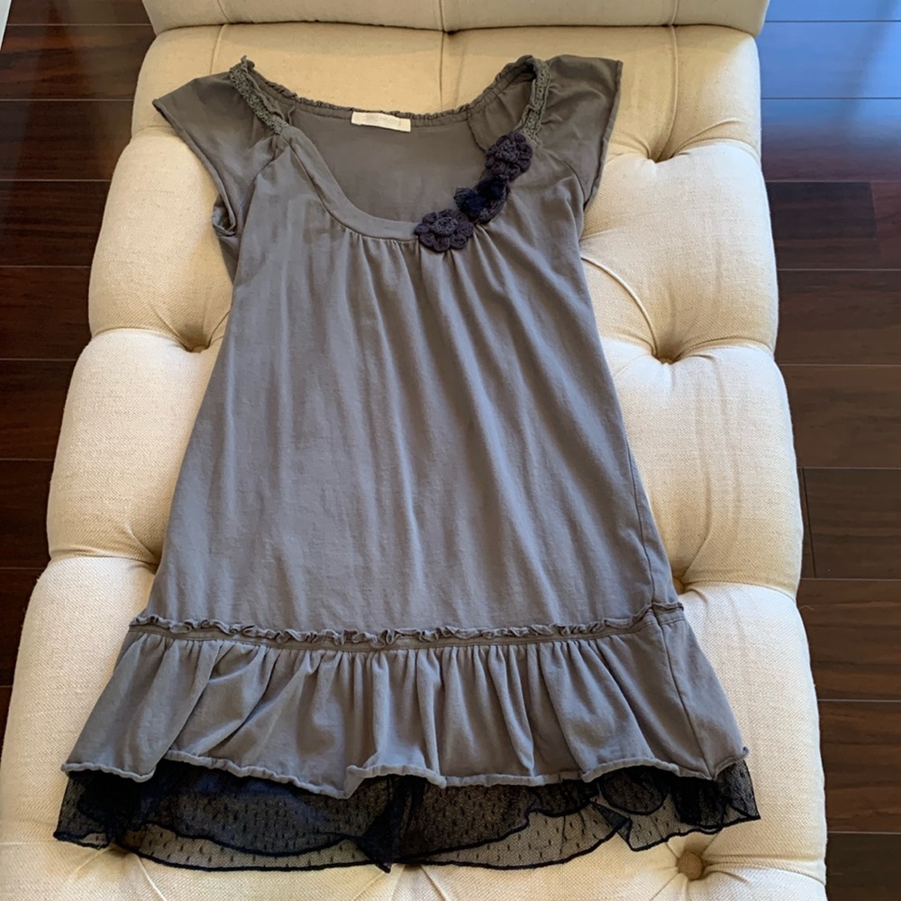 Long blouse with fishnet accents